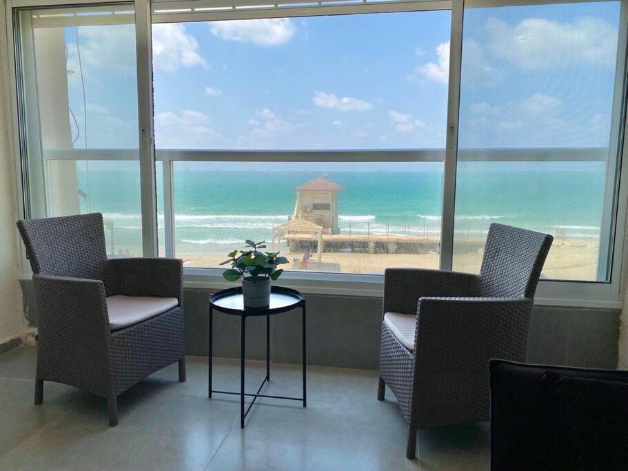 Seaside Cozy Apartment Хайфа Екстериор снимка